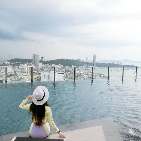 Llx Apartments At The Base Condo Pattaya Exterior foto