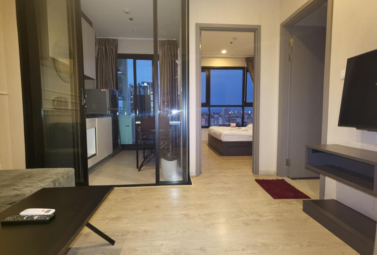 Llx Apartments At The Base Condo Pattaya Exterior foto