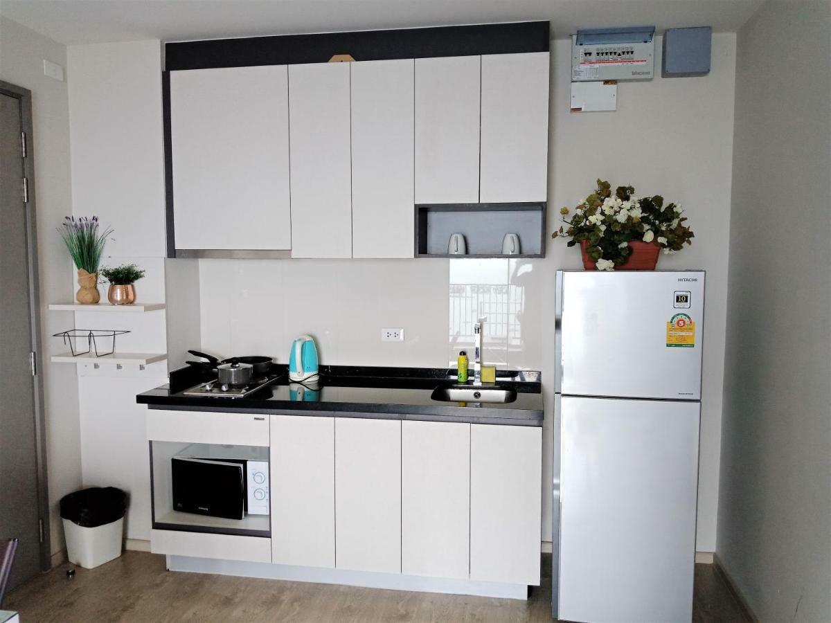 Llx Apartments At The Base Condo Pattaya Exterior foto