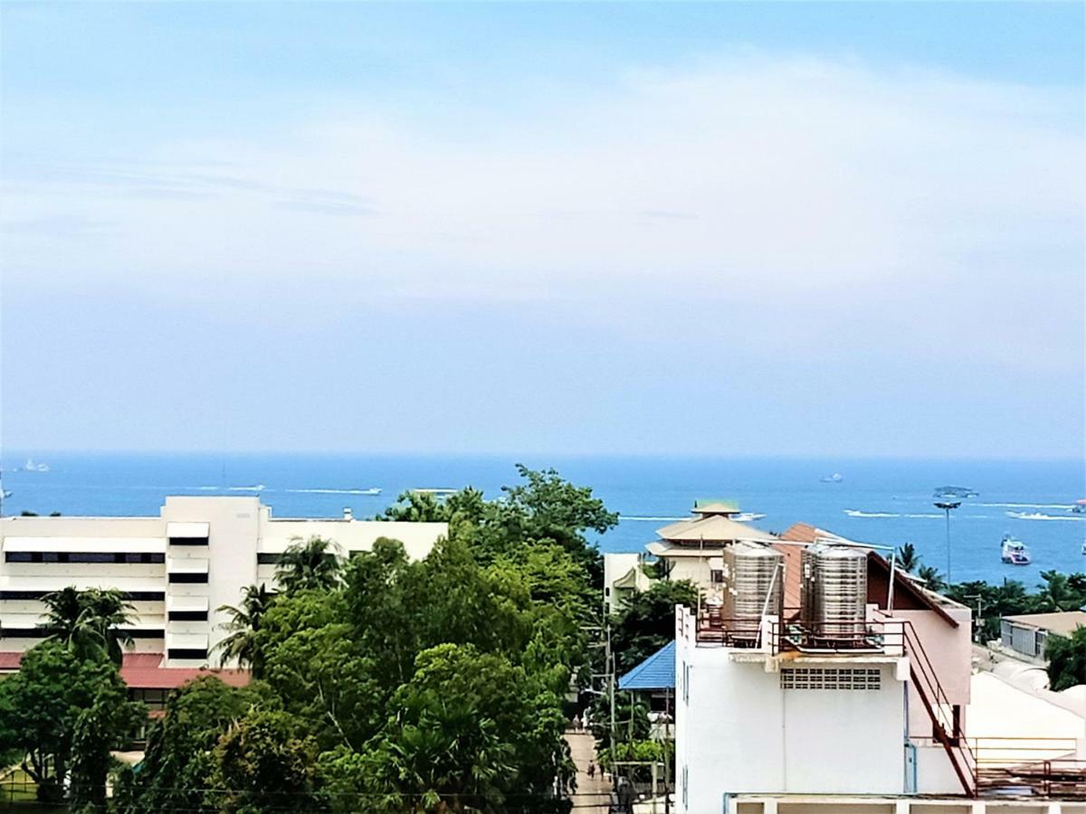 Llx Apartments At The Base Condo Pattaya Exterior foto